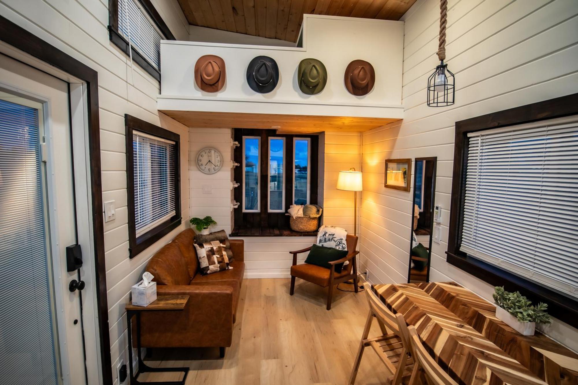 Unique Tiny Home Minutes From Downtown 埃伦斯堡 外观 照片