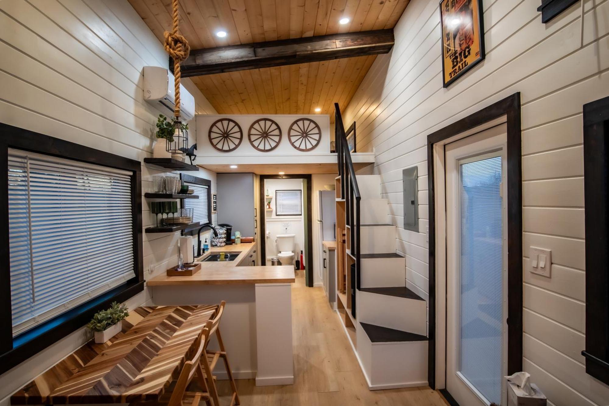 Unique Tiny Home Minutes From Downtown 埃伦斯堡 外观 照片