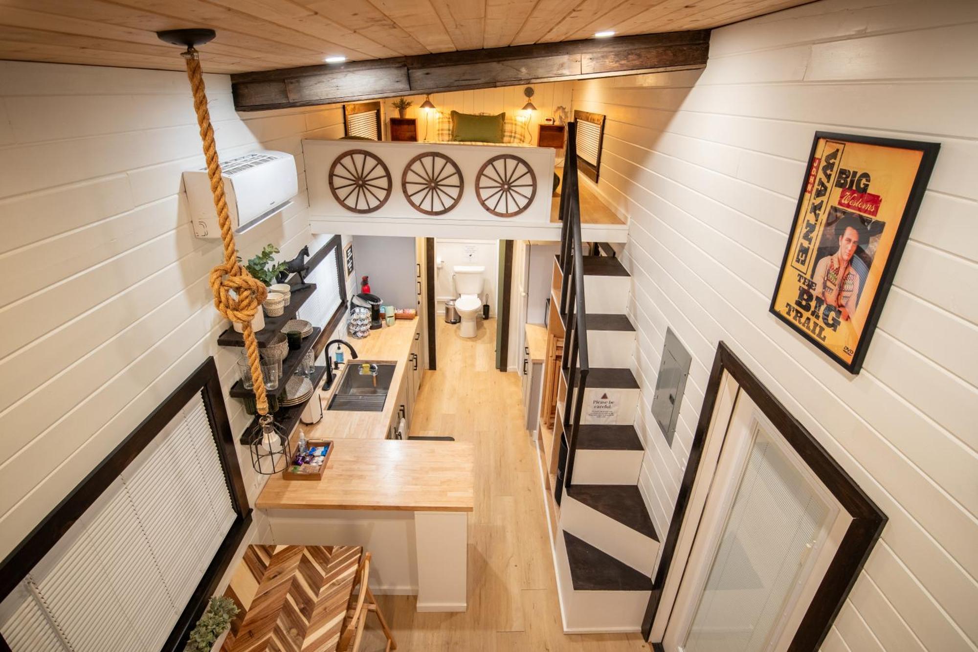 Unique Tiny Home Minutes From Downtown 埃伦斯堡 外观 照片